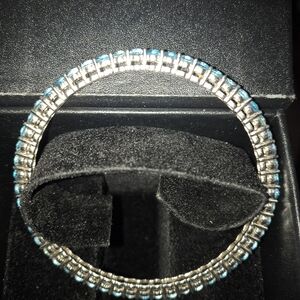 Beautiful Size 7 Silver Aquamarine Gem Stone Bracelet .
